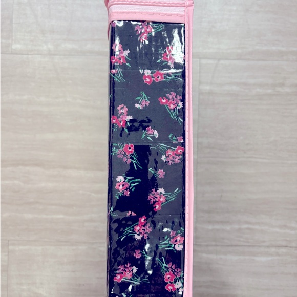 Betsey Johnson Floral Bouquet Ditsy Black 6PC Queen Sheet Set - Picture 4 of 5